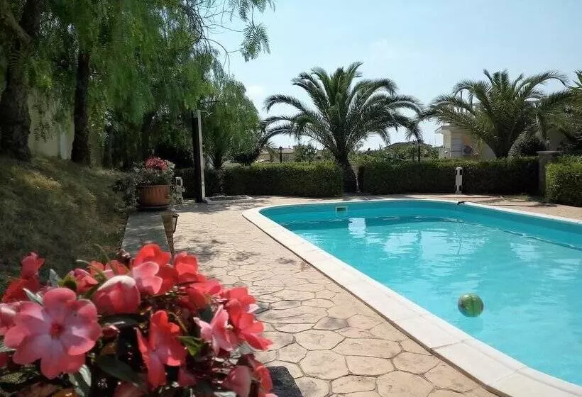 Aamiaismajoitus (B&B) Villa Elisa