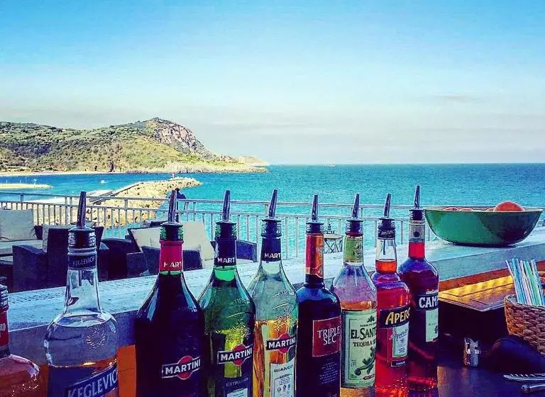 Hotelli Albergo Tirreno