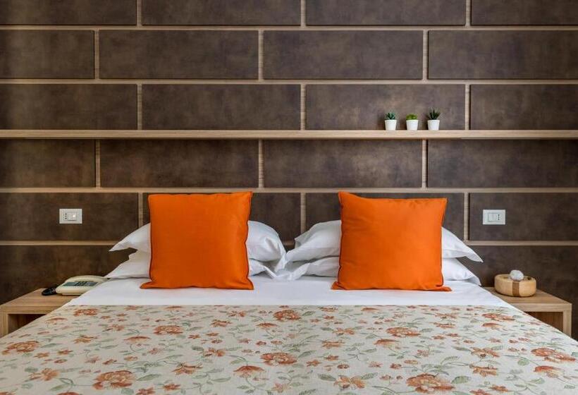 هتل Rondinella E Viola