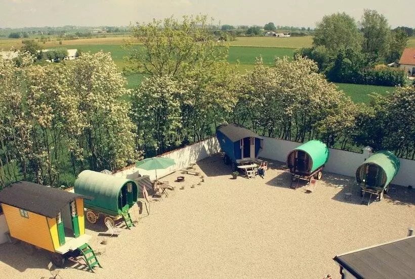 ベッドアンドブレックファースト L Vagabond