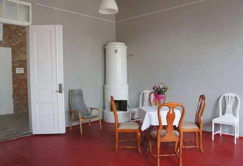 ベッドアンドブレックファースト L Vagabond