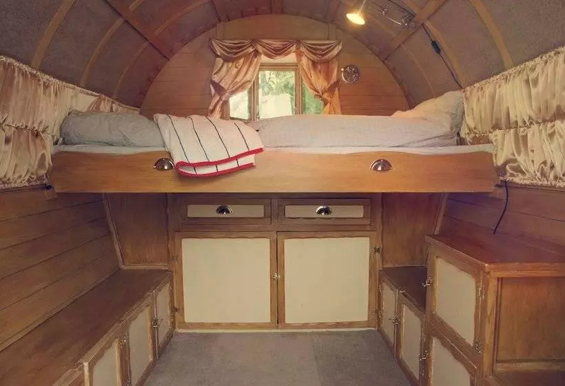 ベッドアンドブレックファースト L Vagabond