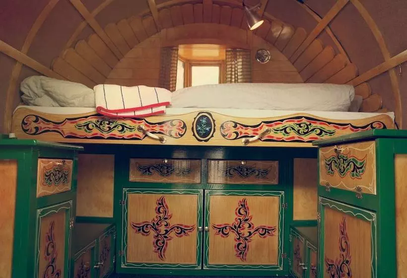 ベッドアンドブレックファースト L Vagabond