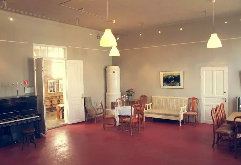 ベッドアンドブレックファースト L Vagabond