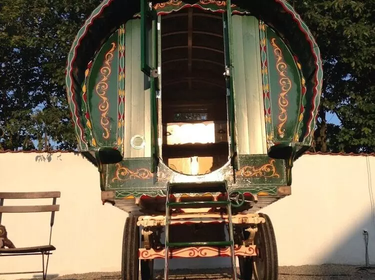 ベッドアンドブレックファースト L Vagabond