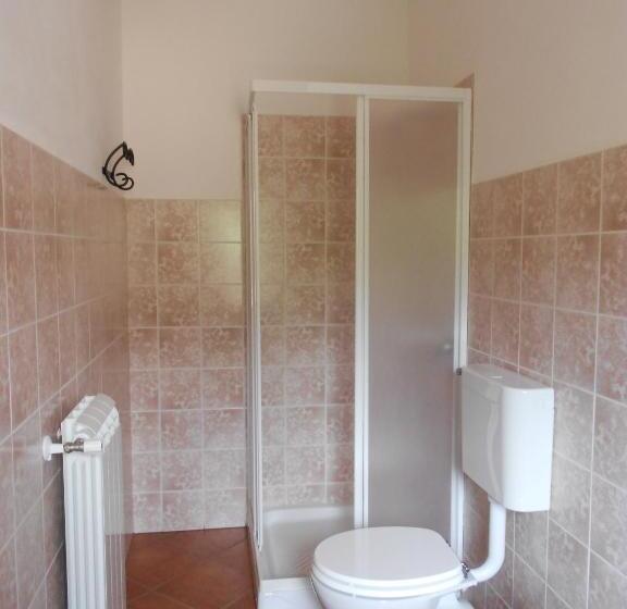 تختخواب و صبحانه La Regina Di Adrano