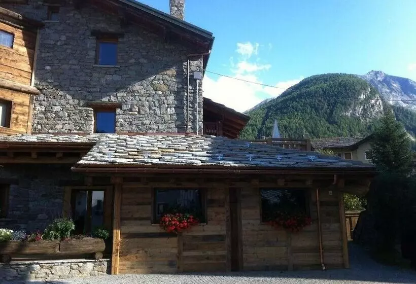 Aamiaismajoitus (B&B) Les Trompeurs Chez Odette