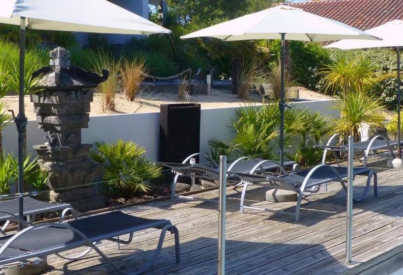 تختخواب و صبحانه Ohana Lodge