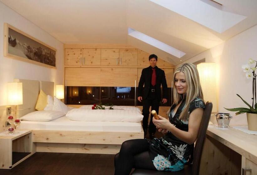 Bed and Breakfast Romantik Villa Cesanueva