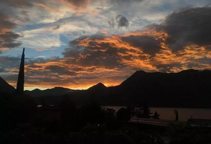 ベッドアンドブレックファースト Villa Varenna