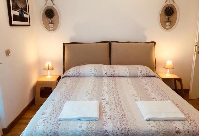 تختخواب و صبحانه Villa Varenna