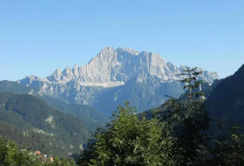 ホテル Albergo Alpino
