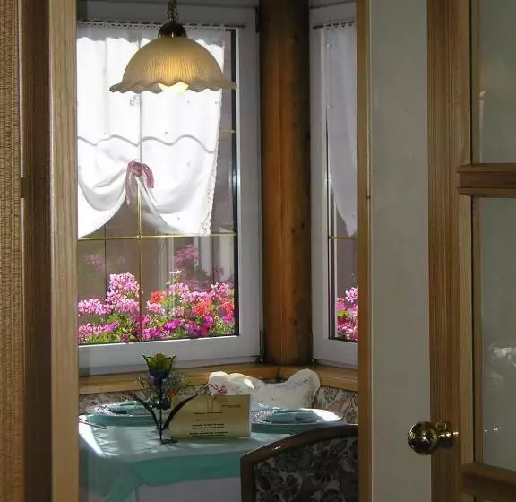 ホテル Albergo Alpino