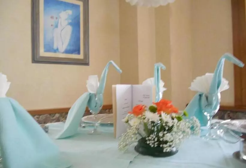 ホテル Albergo Alpino