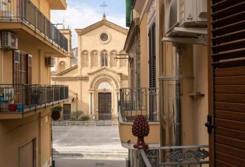 Hotelli Franco Il Conte