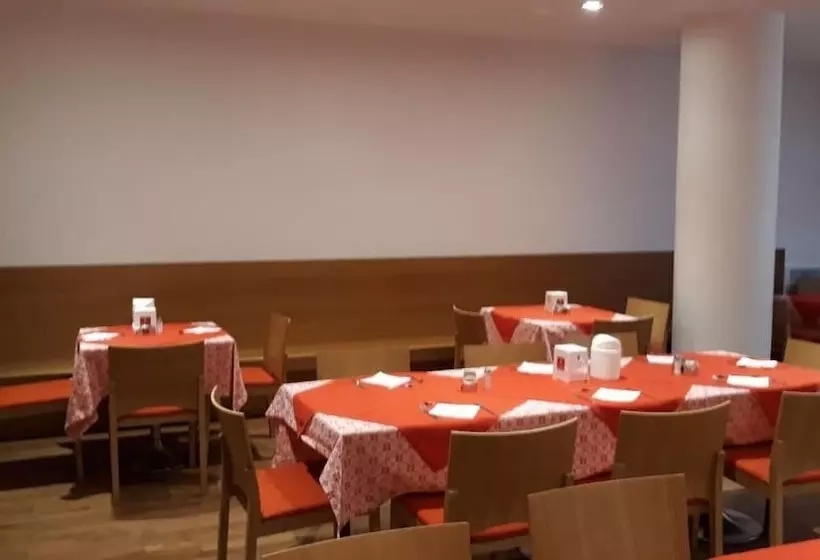 Lacroma Bio Hotel & Apartments