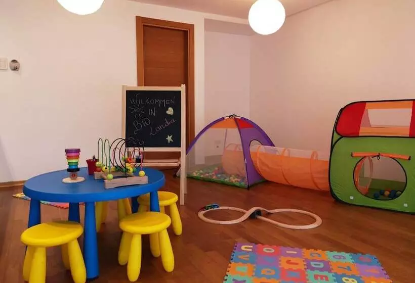 Lacroma Bio Hotel & Apartments