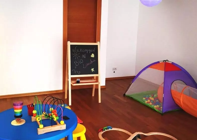 Lacroma Bio Hotel & Apartments