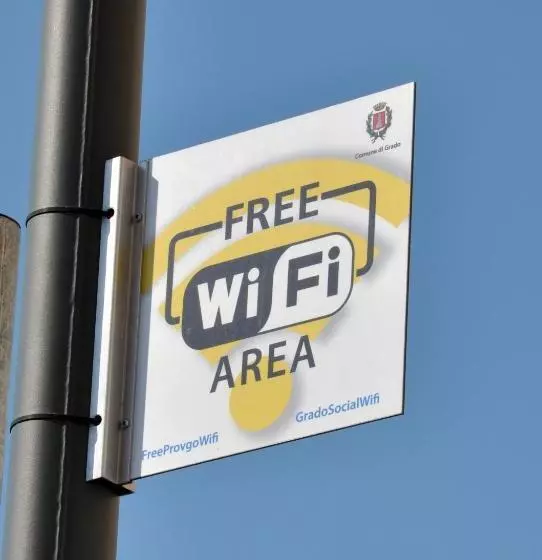 Lacroma Bio Hotel & Apartments