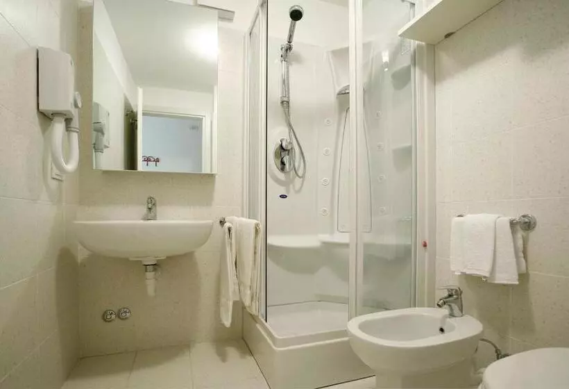 Lacroma Bio Hotel & Apartments