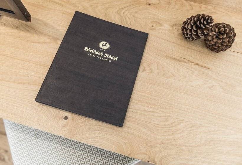 Отель Weisses Rössl   Cavallino Bianco