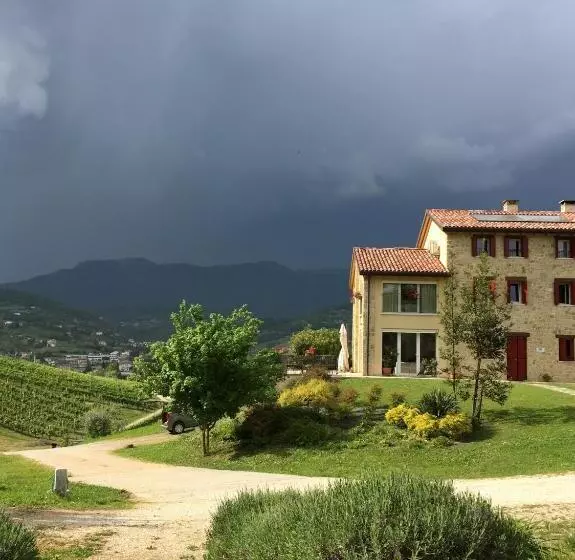 ベッドアンドブレックファースト Agriturismo Lemire