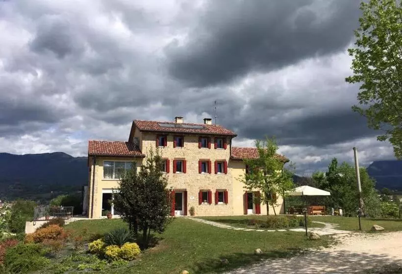 ベッドアンドブレックファースト Agriturismo Lemire