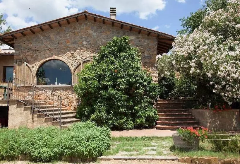 Aamiaismajoitus (B&B) Borgo De Salaioli