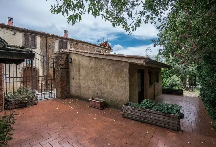 Aamiaismajoitus (B&B) Borgo De Salaioli