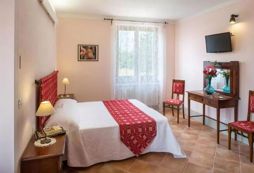 تختخواب و صبحانه The Monna Lisa Resort
