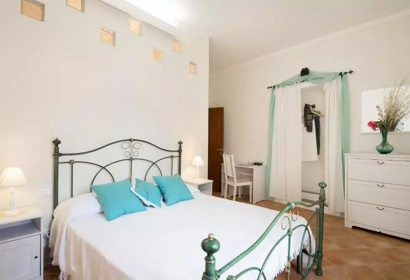 تختخواب و صبحانه The Monna Lisa Resort