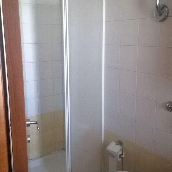 تختخواب و صبحانه Oasi