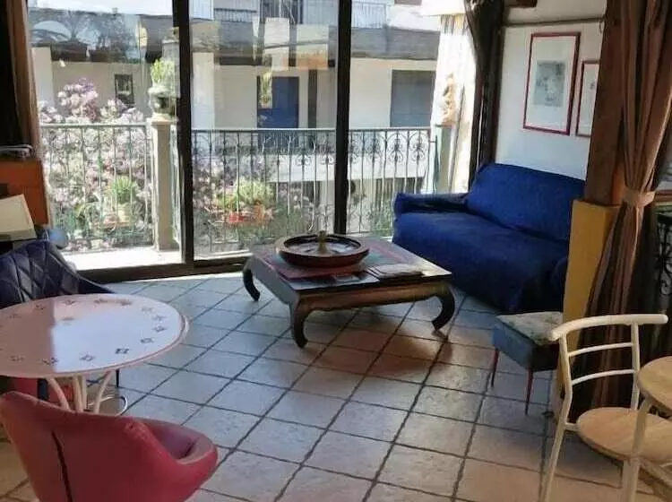 Aamiaismajoitus (B&B) Villa Felice