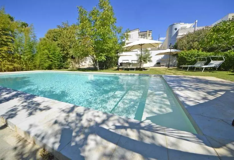 Aamiaismajoitus (B&B) Villa Magnolia