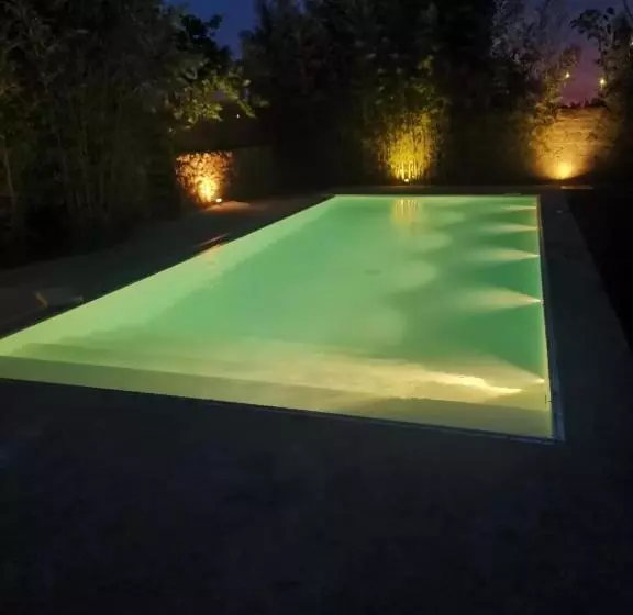 Aamiaismajoitus (B&B) Villa Magnolia