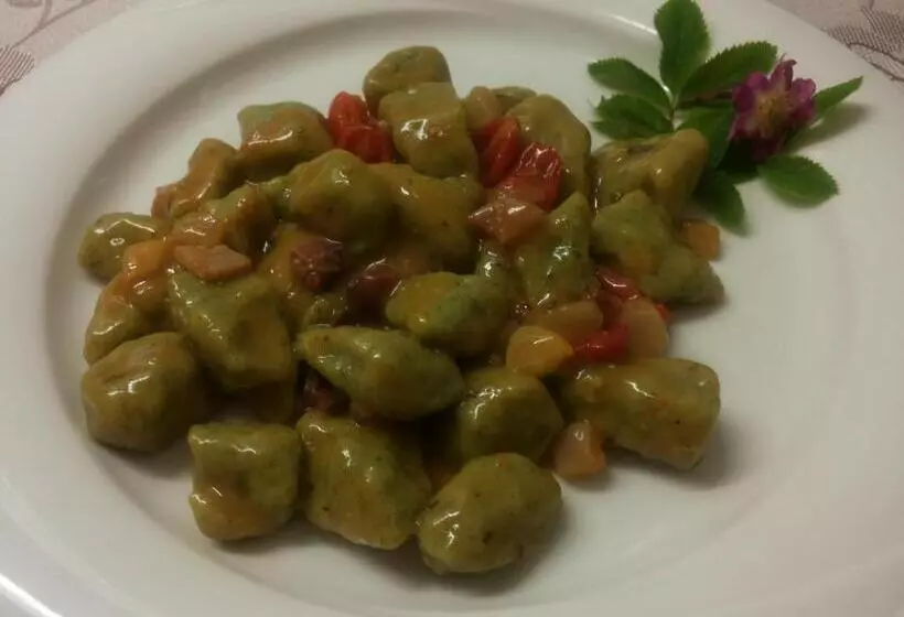 Hotelli Albergo Nuoitas