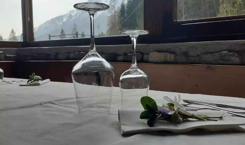 Hotelli Albergo Nuoitas