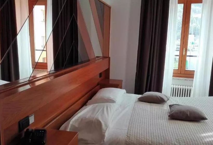 Hotelli Albergo Ristorante Da Neni