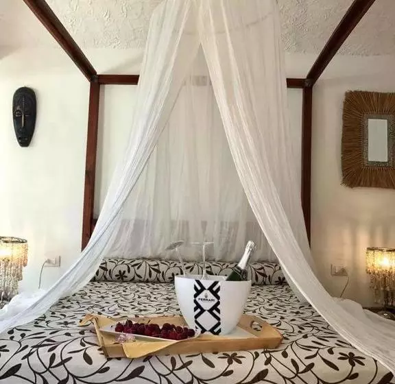 هتل La Calandra Resort