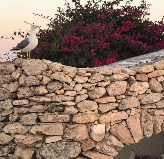 هتل La Calandra Resort