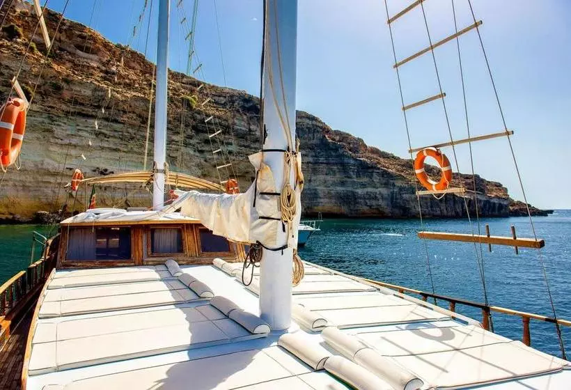 هتل La Calandra Resort