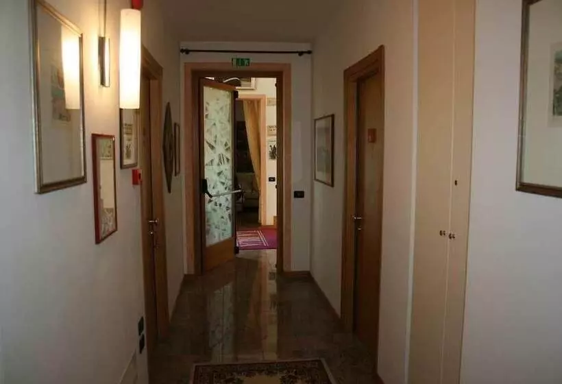 Hotelli Ristorante La Rua