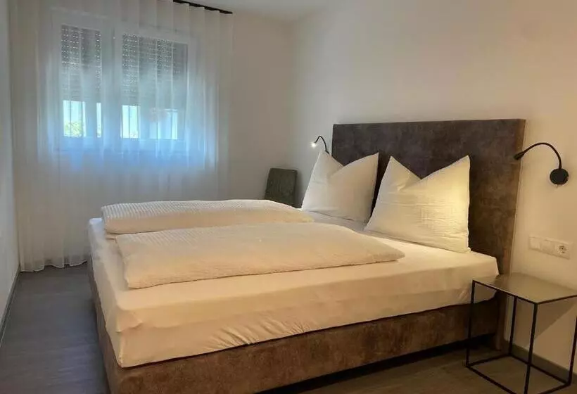 Hotelli Pension & Residence Astoria