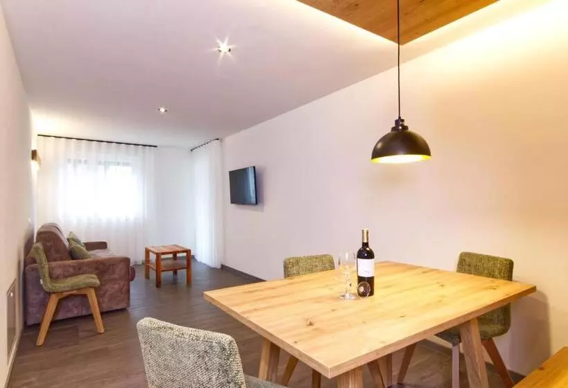 Hotelli Pension & Residence Astoria