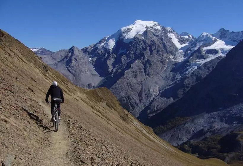 Hotelli Pension & Residence Astoria