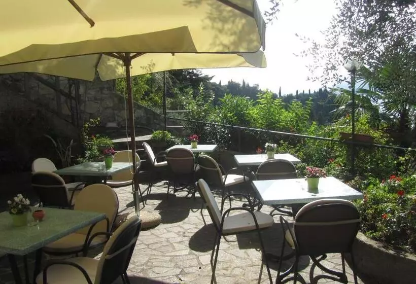 Hotelli Villa Emma Malcesine