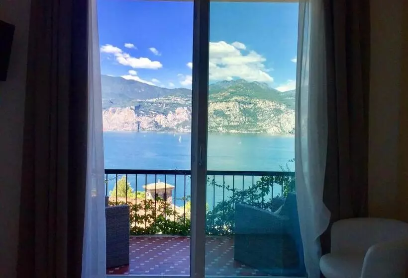 Hotelli Villa Emma Malcesine