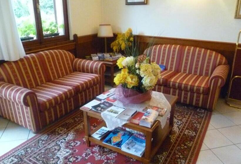 فندق Villa Nadia