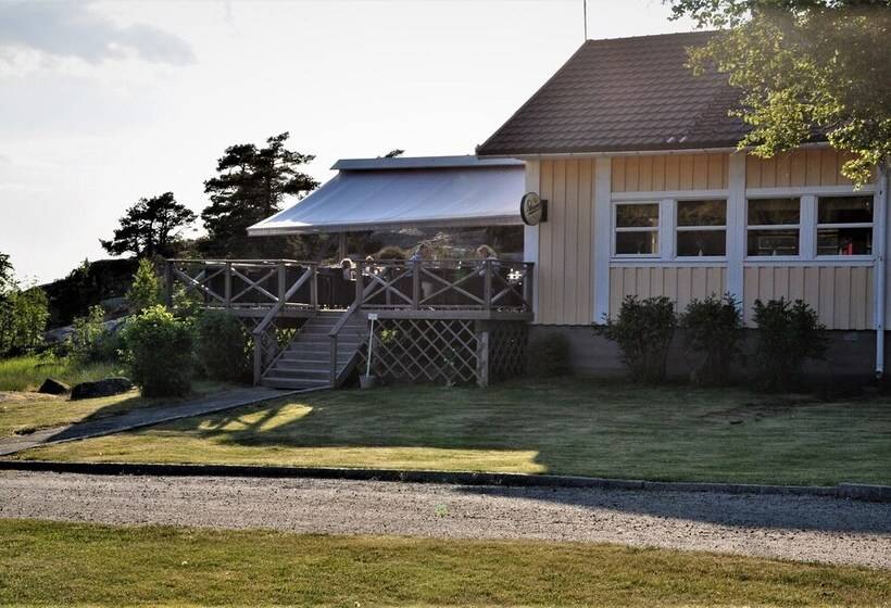 הוסטל Källviken Semesterby