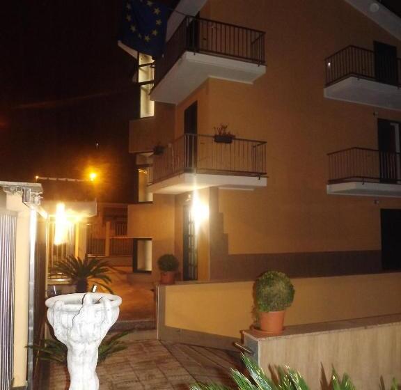 مبيت وإفطار Affittacamere Pone